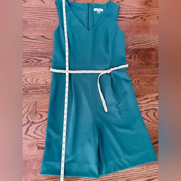 Calvin Klein Sleeveless V-neck Meadow Green Stretch Romper Shorts - Picture 4 of 11